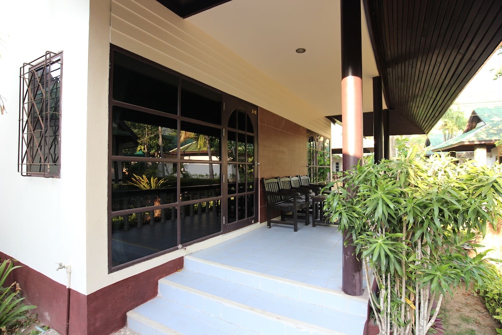 Southern Lanta Resort. 13/75