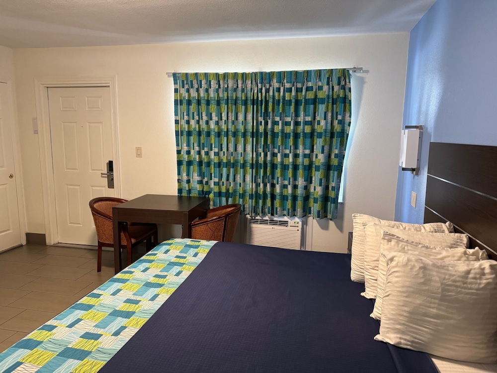 American Inn Punta Gorda 18/35