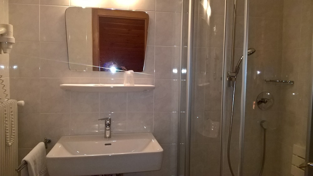 Hotel Rodes 19/68