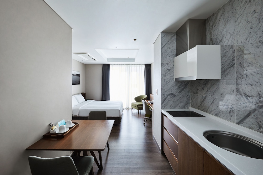 Felix by STX Hotel and Suite 46/46