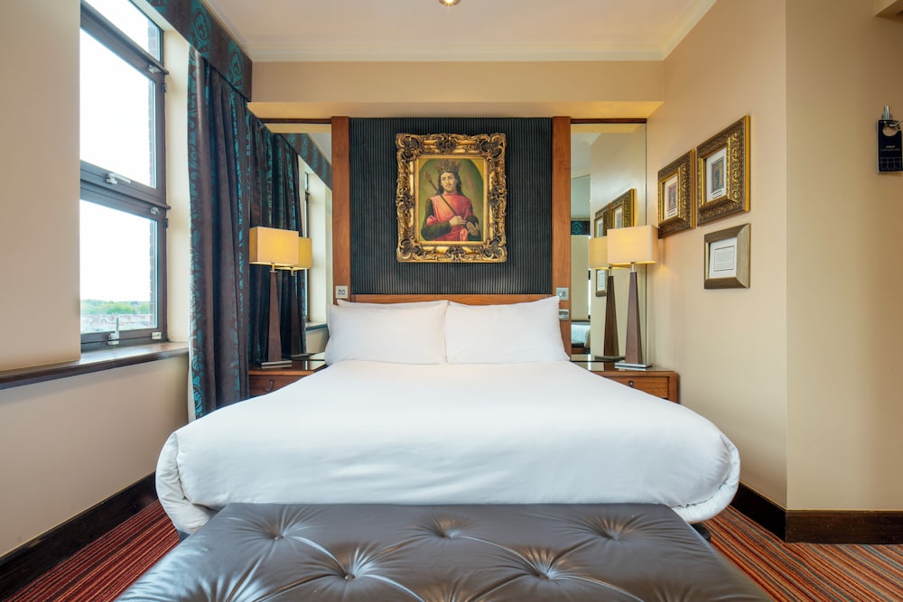 Classic, Double Bed, King Bed, King Wing