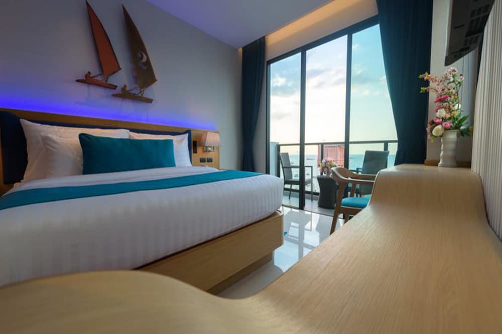 Deep Blue Z10 Pattaya 15/42