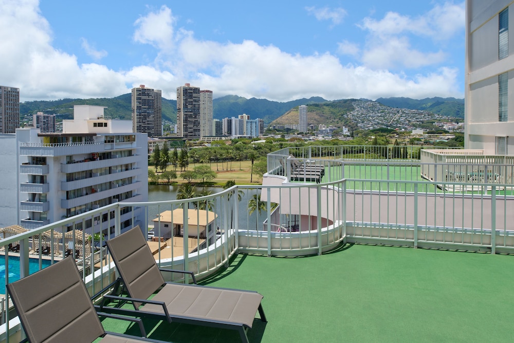 Ilima Hotel 3/63