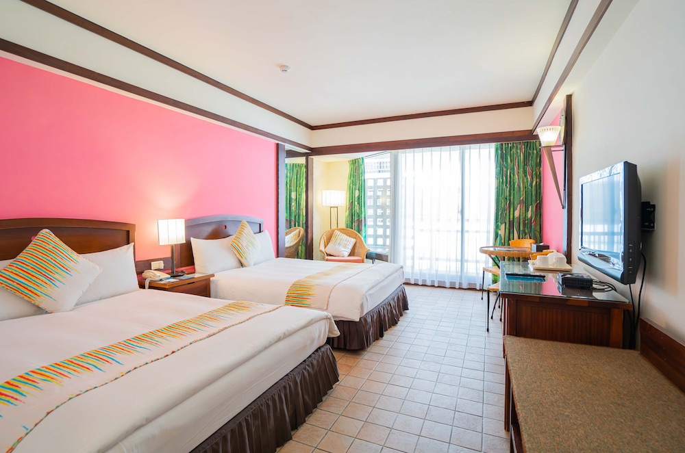Yoho Beach Resort 20/76