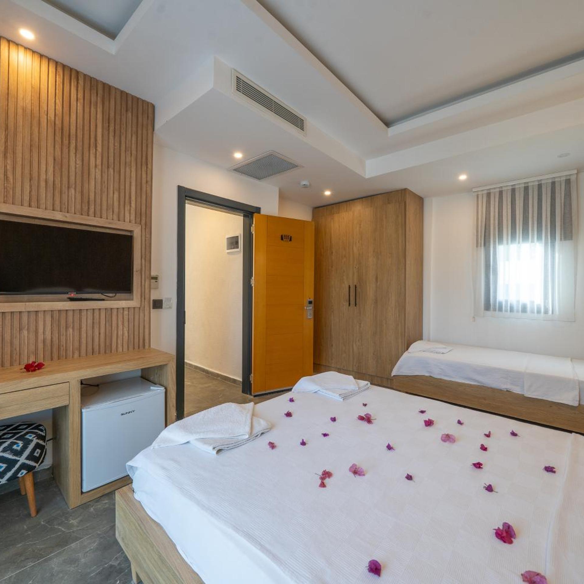 Orion Hotel Bitez 24/47