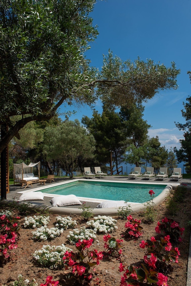 Elies 33 Bio Retreat - Adults Only 17/25