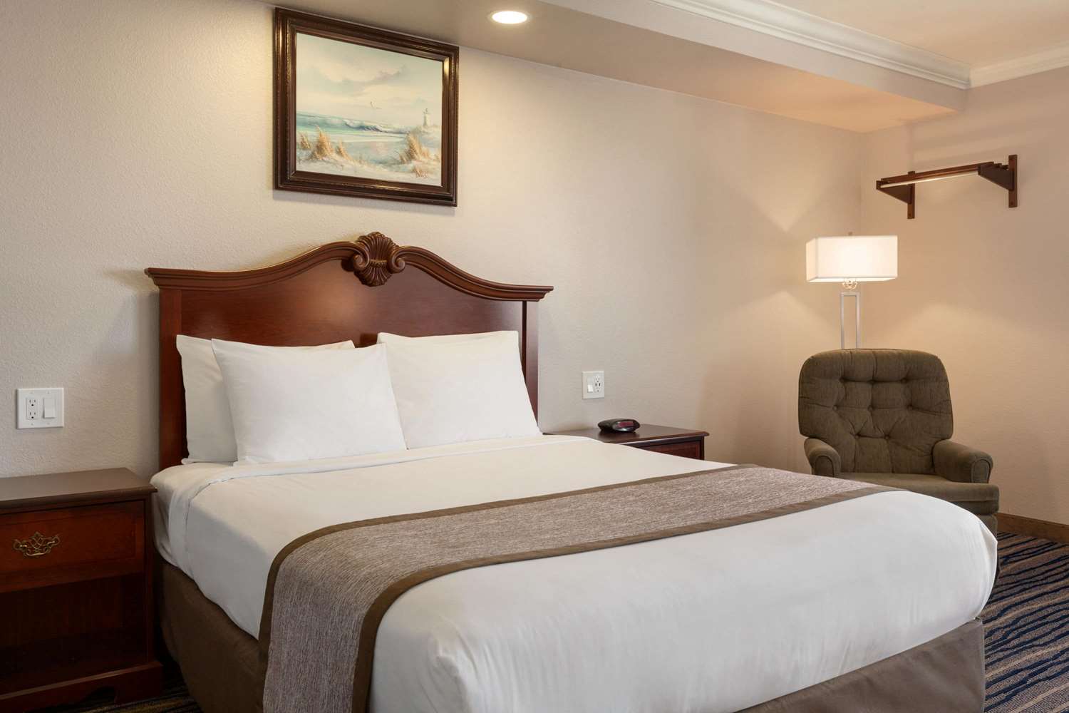 Days Inn by Wyndham Eureka CA 12/22