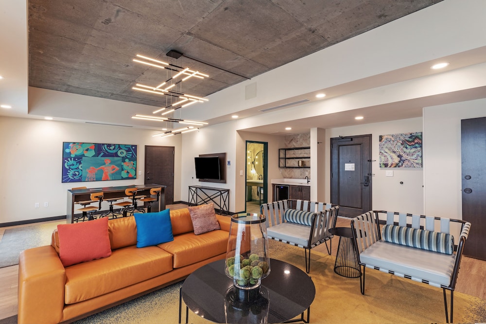 Hotel Indigo Tulsa Downtown 40/68