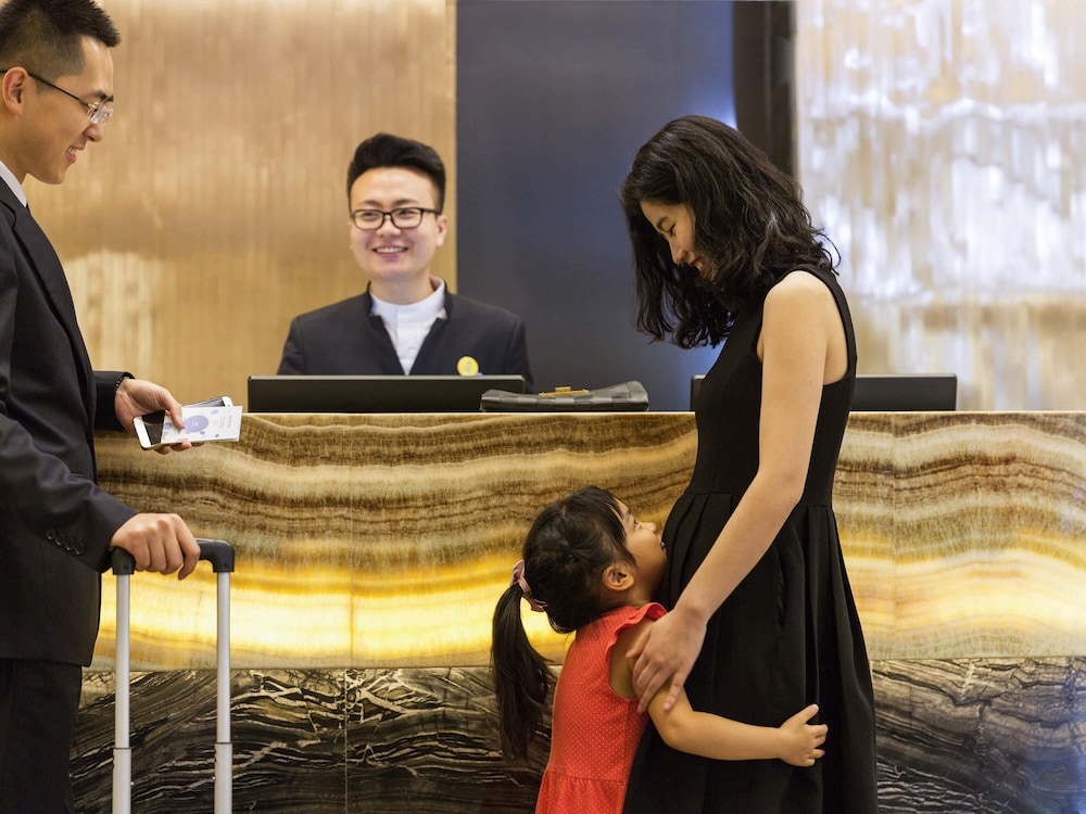 Novotel Rizhao Suning 9/73