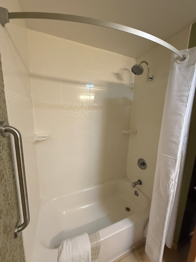Baymont Inn And Suites Kingston Plymouth Bay 37/42