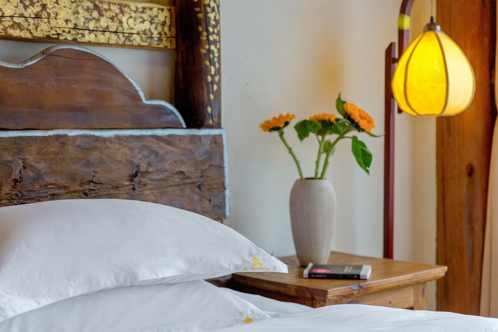 E-Outfitting Boutique Hotel Shangri-La 43/66