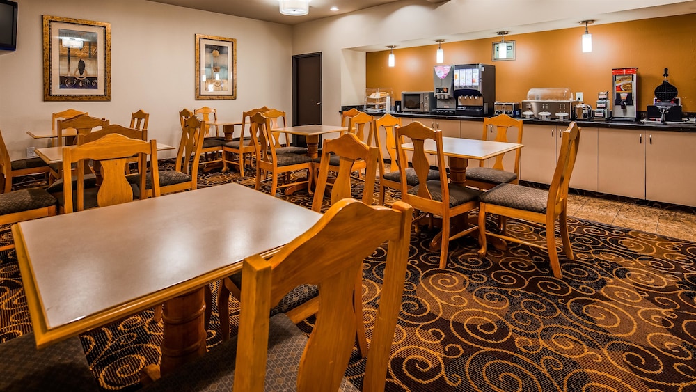Best Western Northwest Inn 20/26
