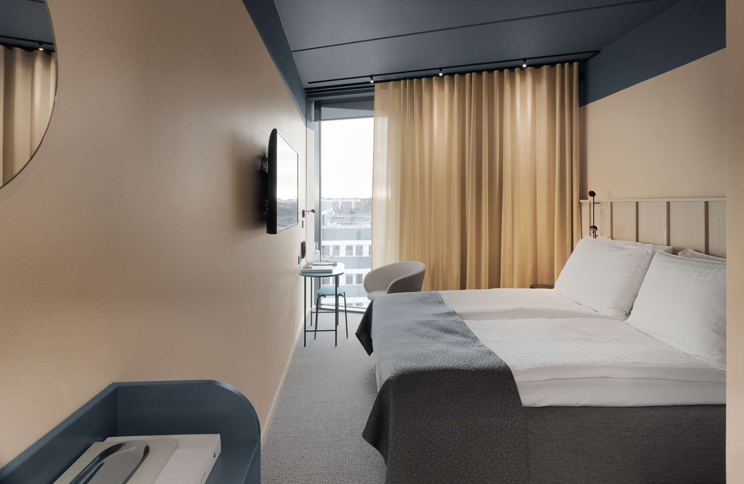 2 single beds, non-smoking, standard room, free internet, full breakfast