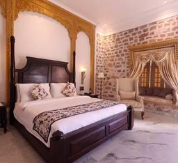 Heritage, Suite, Mountain View, Bathtub
