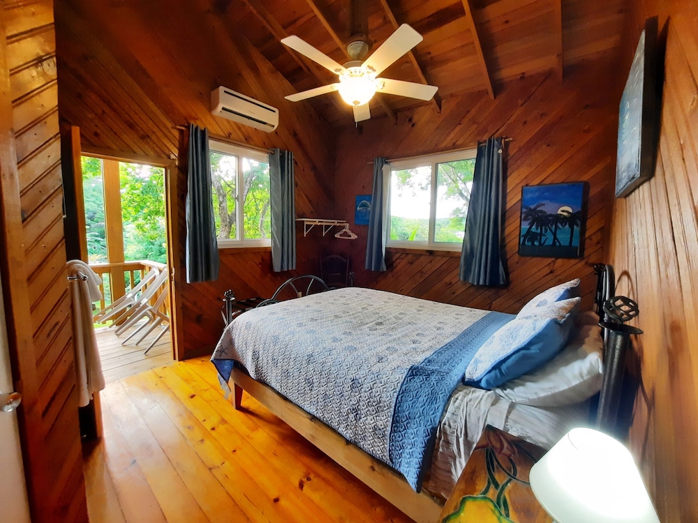 TREE HOUSE, COMFORT, QUEEN BED, GARDEN VIEW, GARDEN AREA