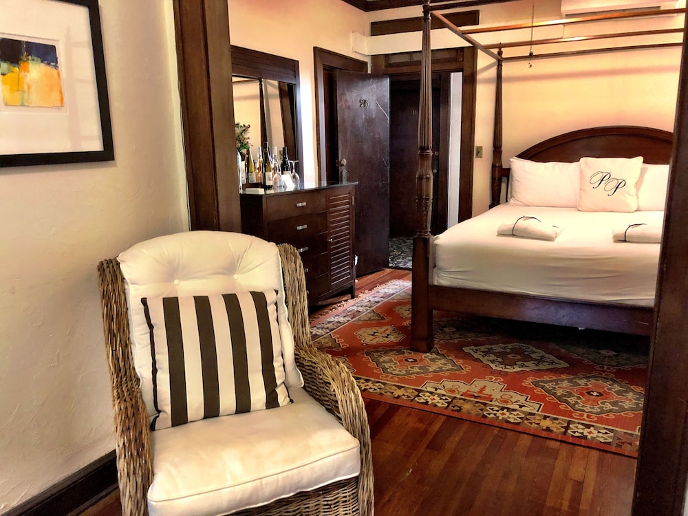 PARK PLAZA HOTEL 13/57