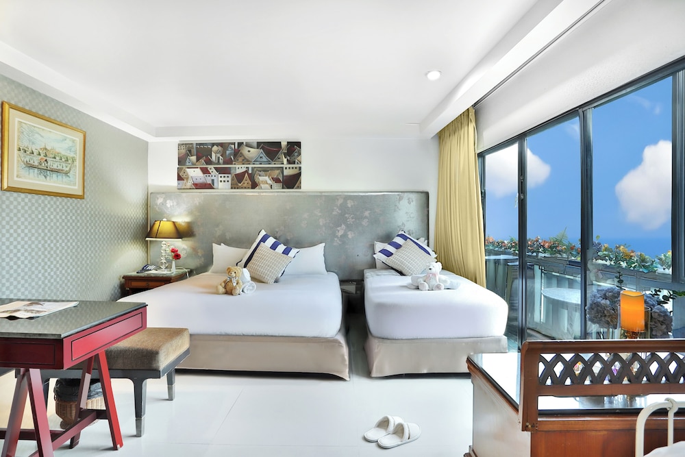 Diamond City Hotel 35/72