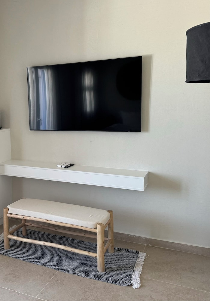 The Noverian Bios Santorini Boutique Hotel 14/78