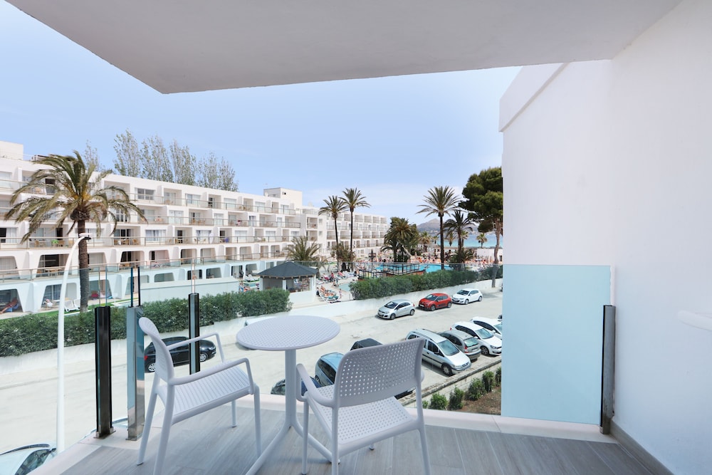 Iberostar Waves Playa de Muro 56/67