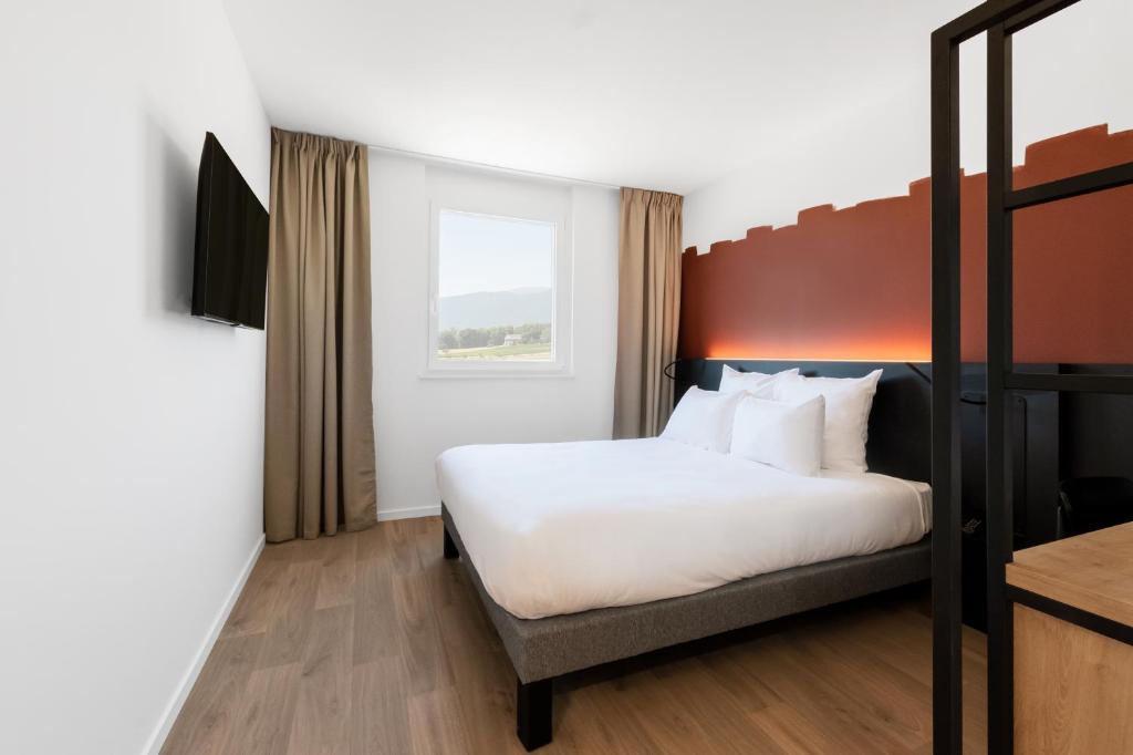 STANDARD, DOUBLE BED