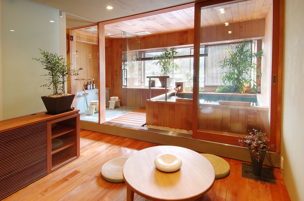 Konpira Onsen Yumoto Yachiyo 16/17