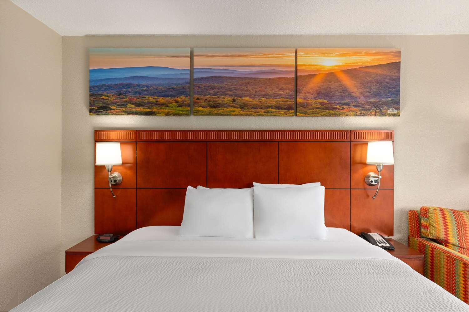 Days Inn by Wyndham Knoxville East 15/31