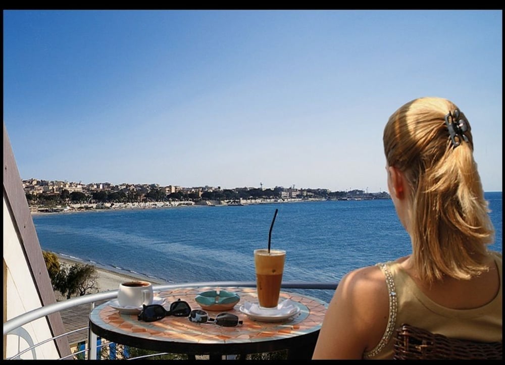 E Hotel Reggio Calabria 27/34