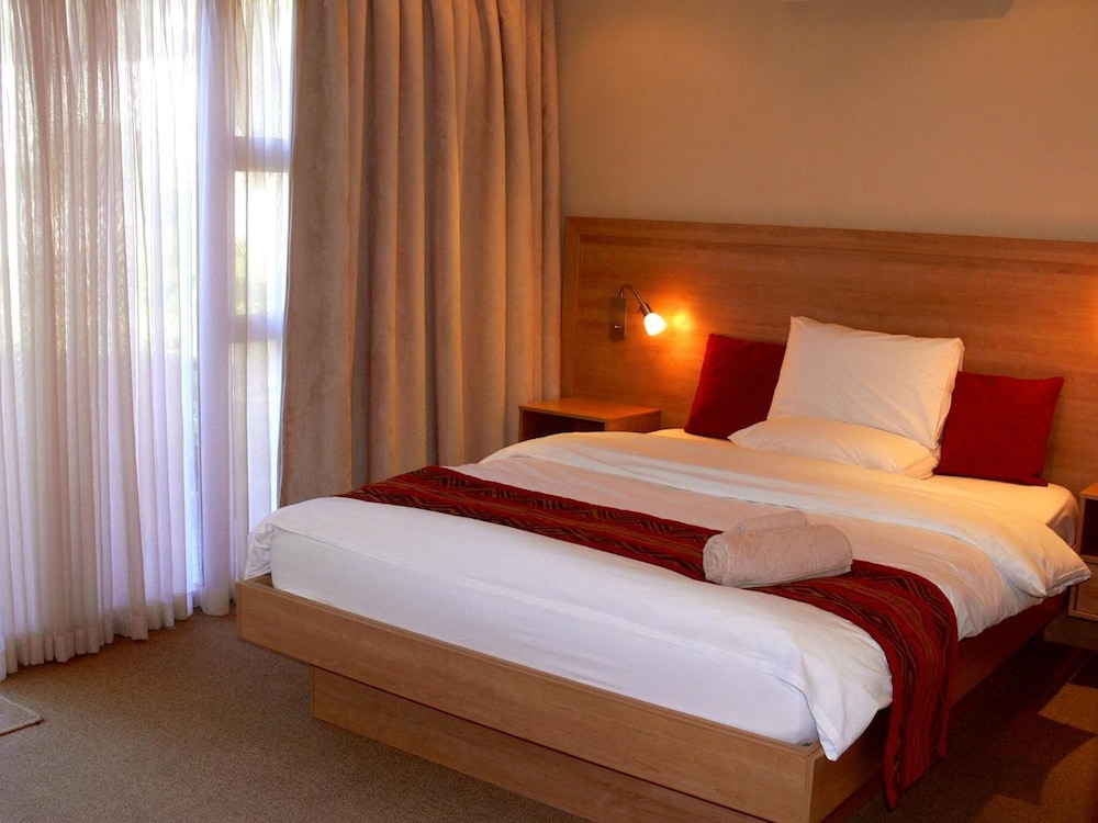 Hajos Lodge and Tours 14/50
