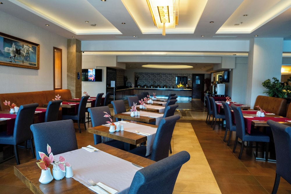 VOLLEY HOTEL ISTANBUL 54/73