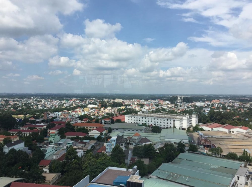 The Mira Hotel 45/50