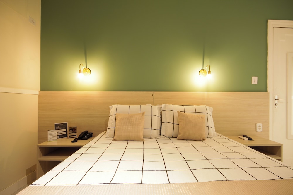 Hotel Itamarati 24/50