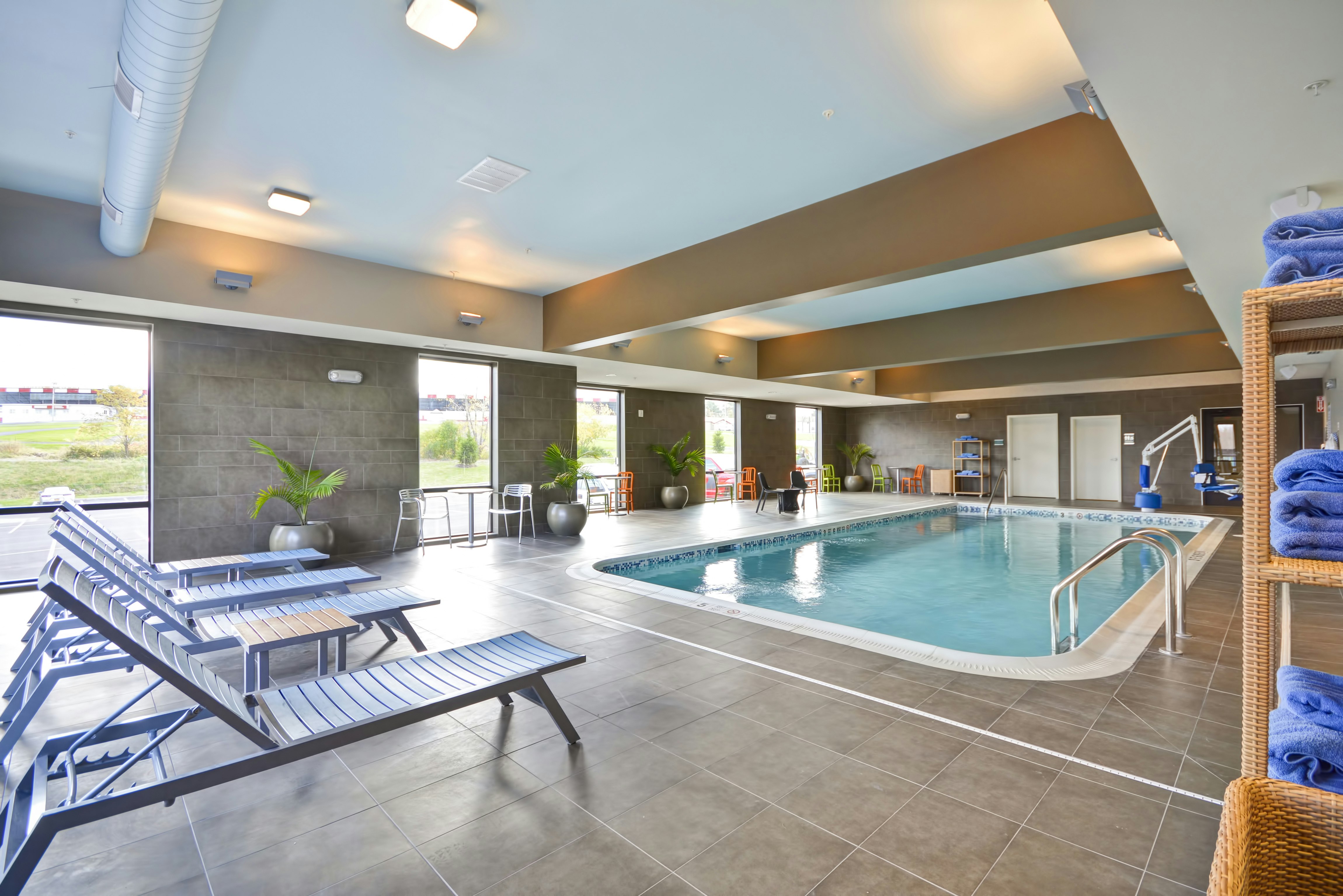 HOME2 SUITES BY HILTON OSWEGO 10/19