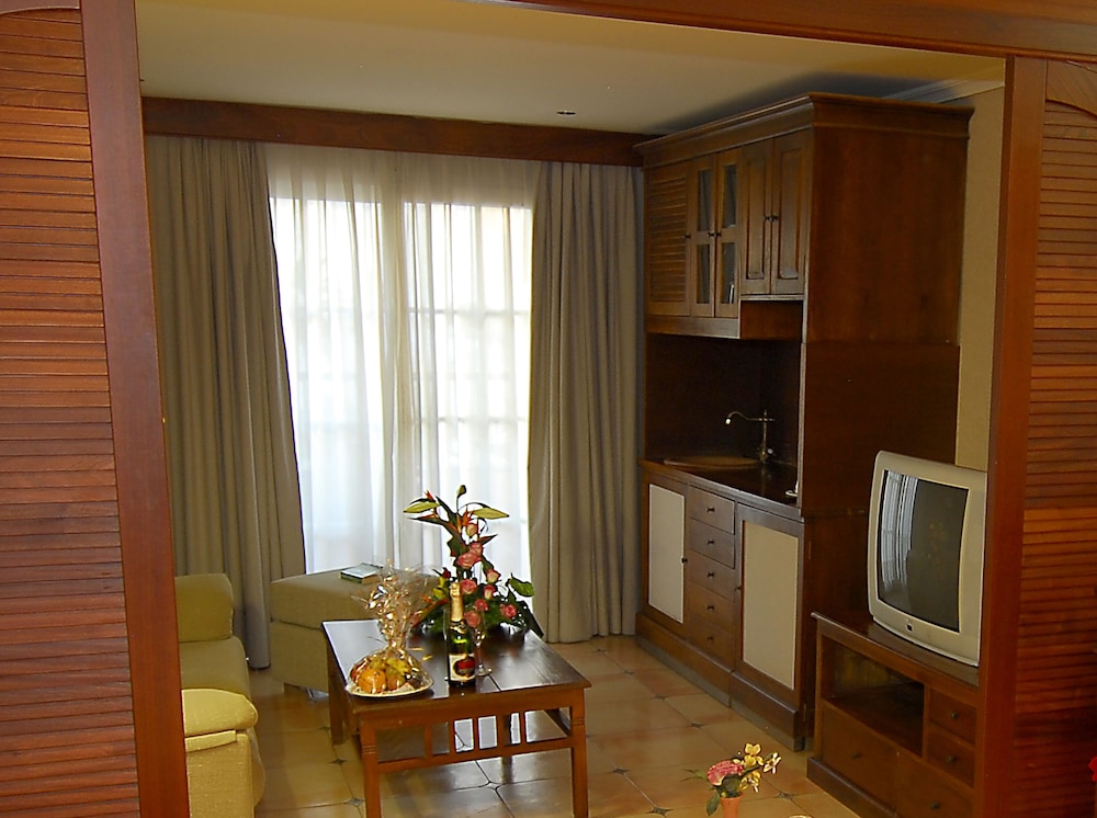 Paradise Park Fun Lifestyle Hotel 42/72