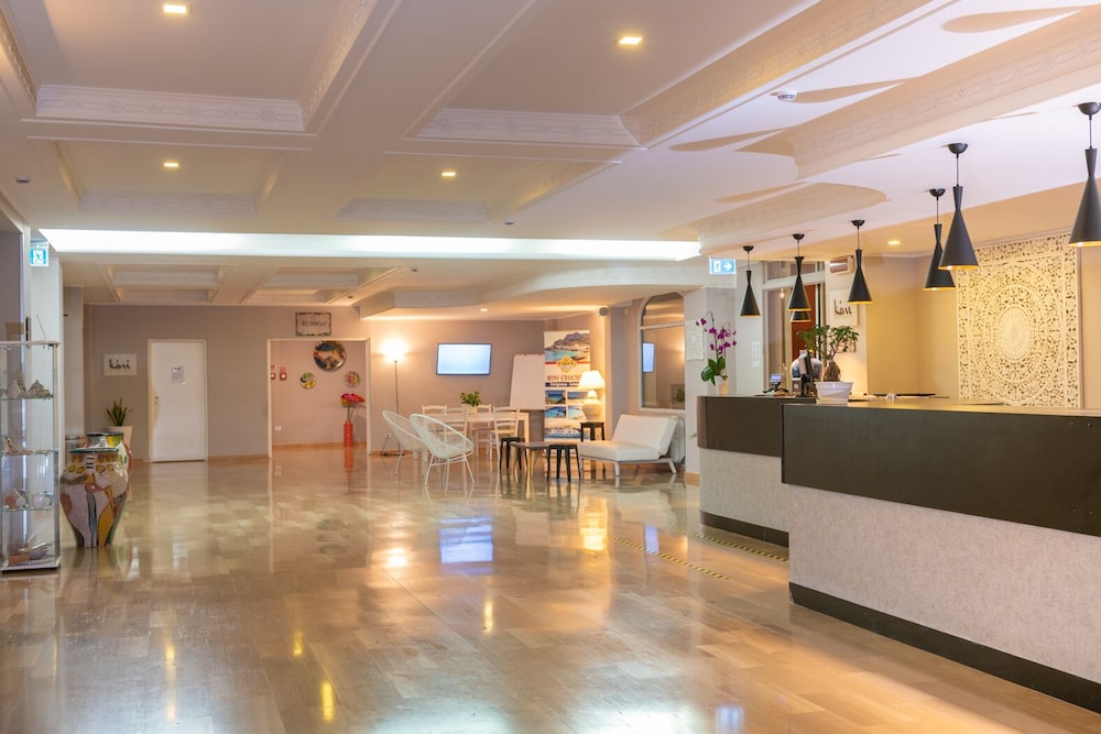 Hopps Hotel 6/41