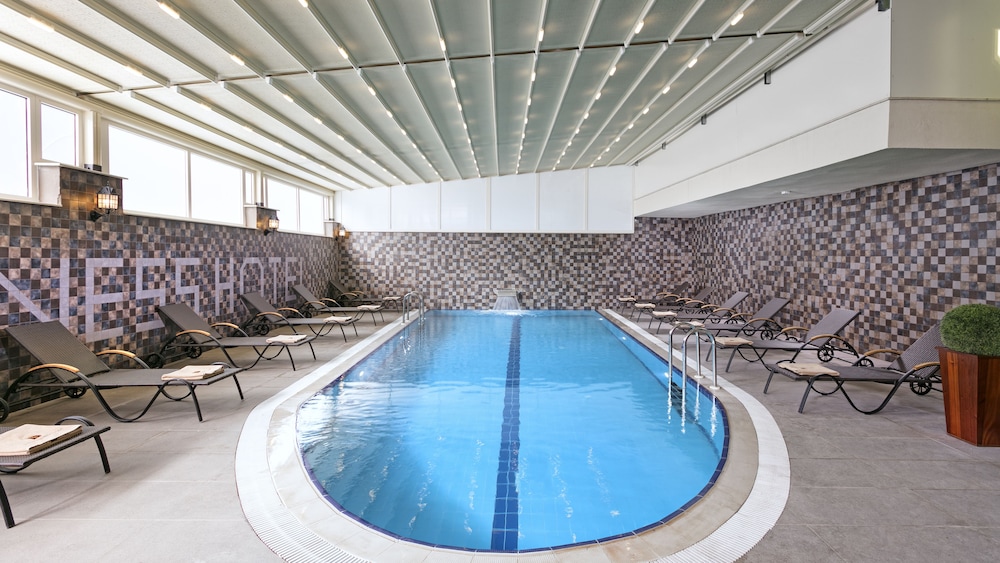 B Business Hotel & Spa 41/53