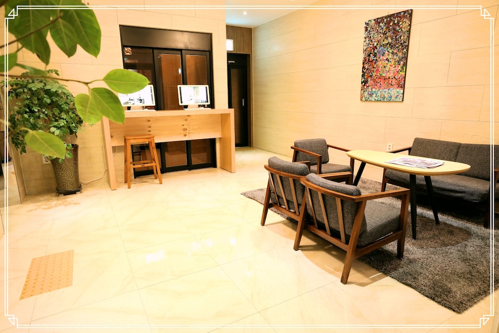 TRT Hotel 33/50