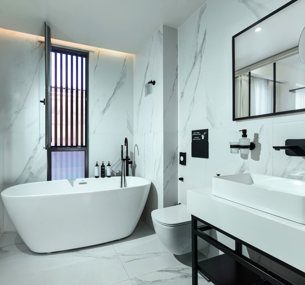 The Residence Christokopidou Hotel & Spa 44/48