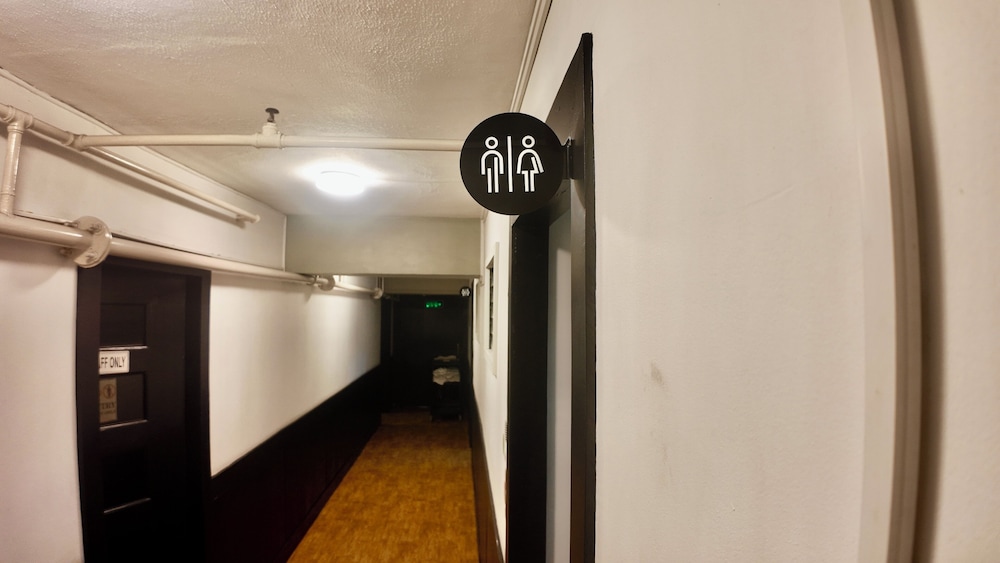 Urban Inn Iloilo 47/65