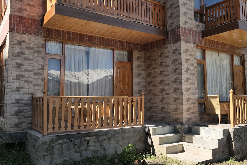 Clarks Inn Suites Manali 19/36