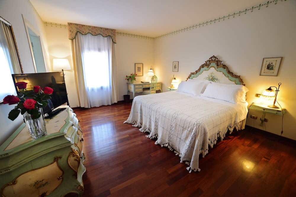 Hotel Villa Luppis 28/77