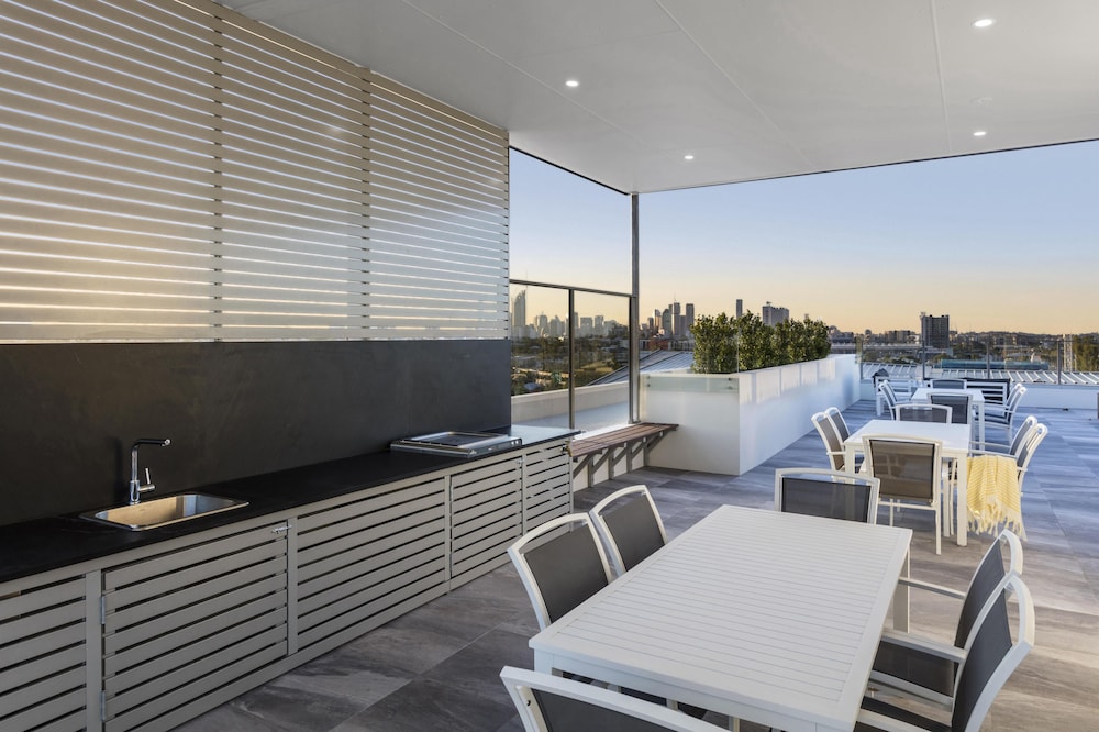 Oaks Brisbane Woolloongabba Suites 61/73