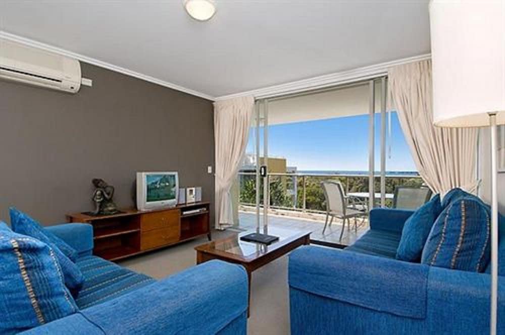 SEACHANGE COOLUM BEACH 40/76