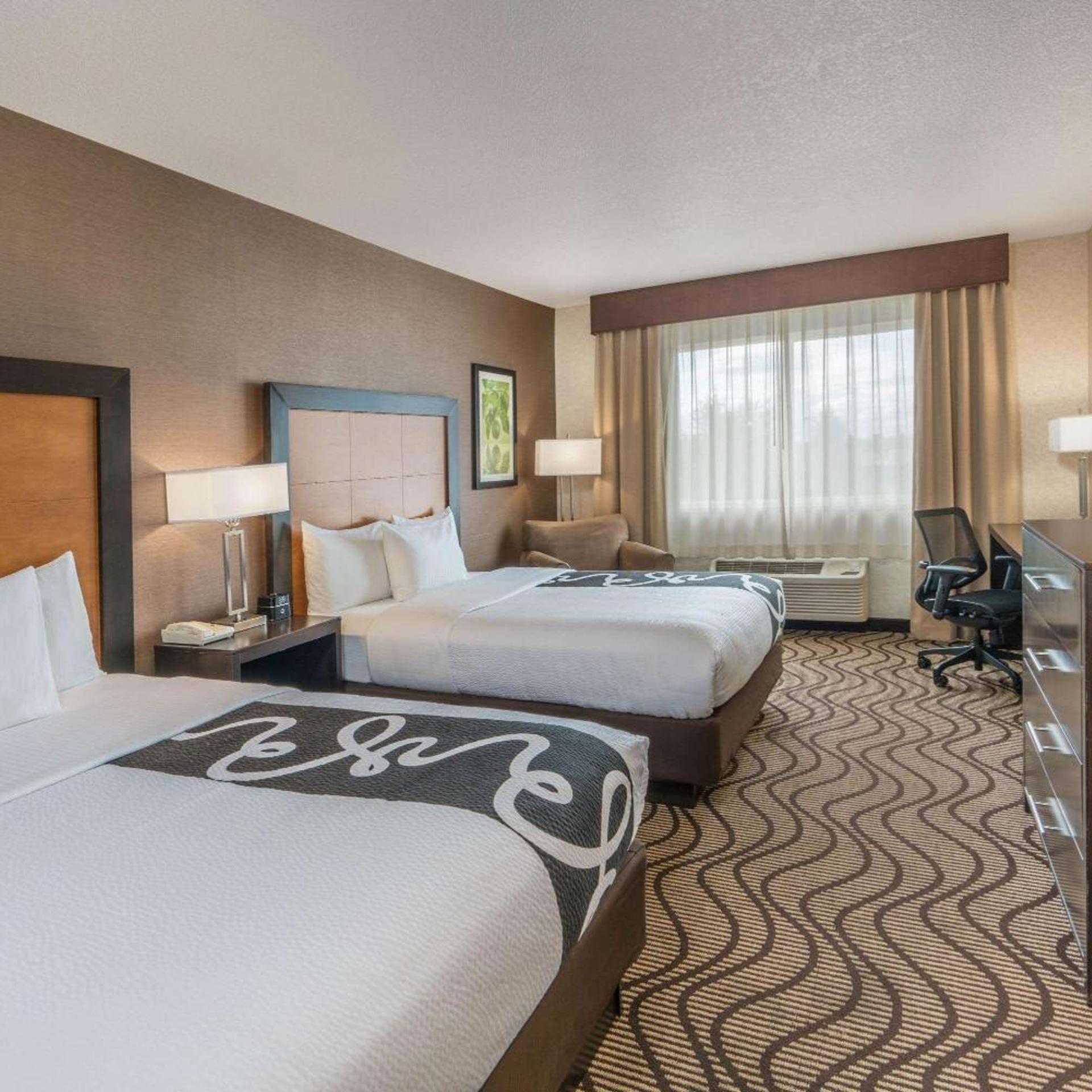 Deluxe, 2 Queen Beds