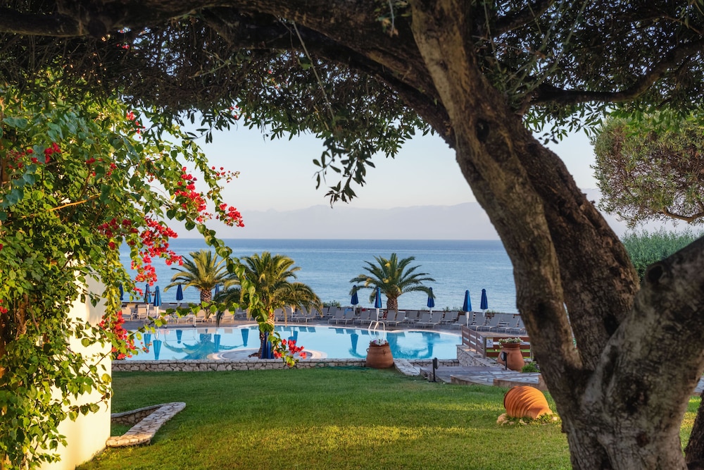Mareblue Beach Resort 69/74