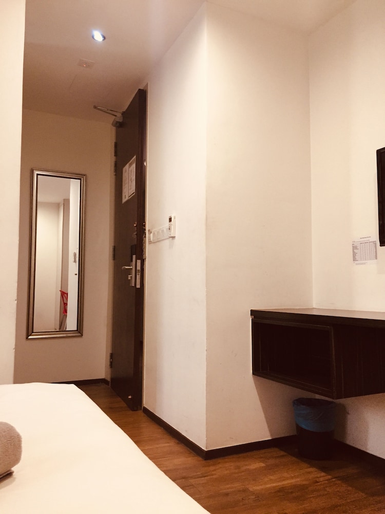 KINO HOTEL 51/51