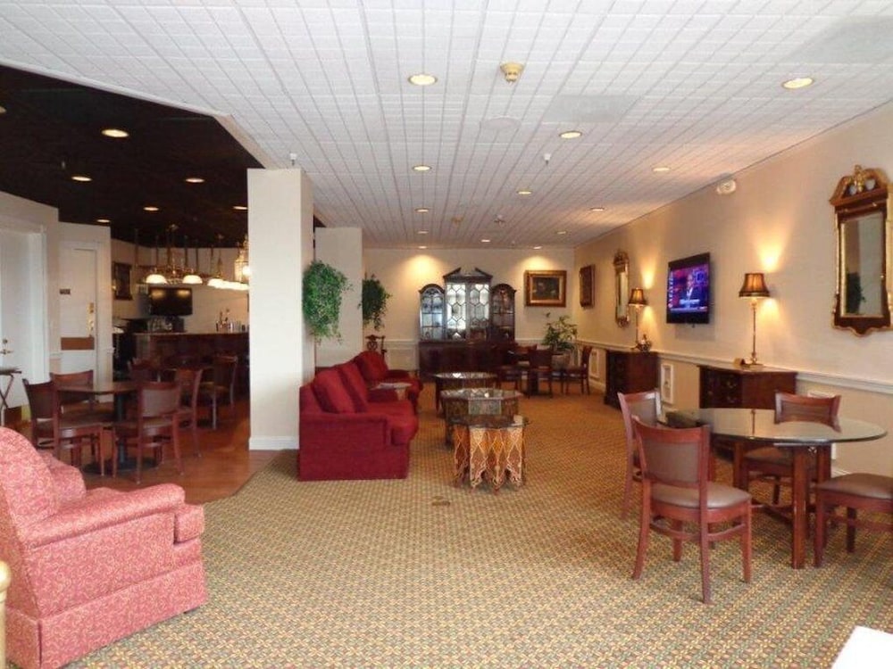 Euro Suites Hotel 42/52