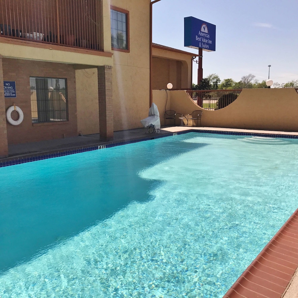 Motel6 La Porte, TX 48/54