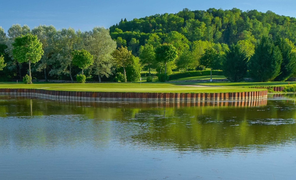 HOTEL GOLF CHATEAU DE CHAILLY 44/49