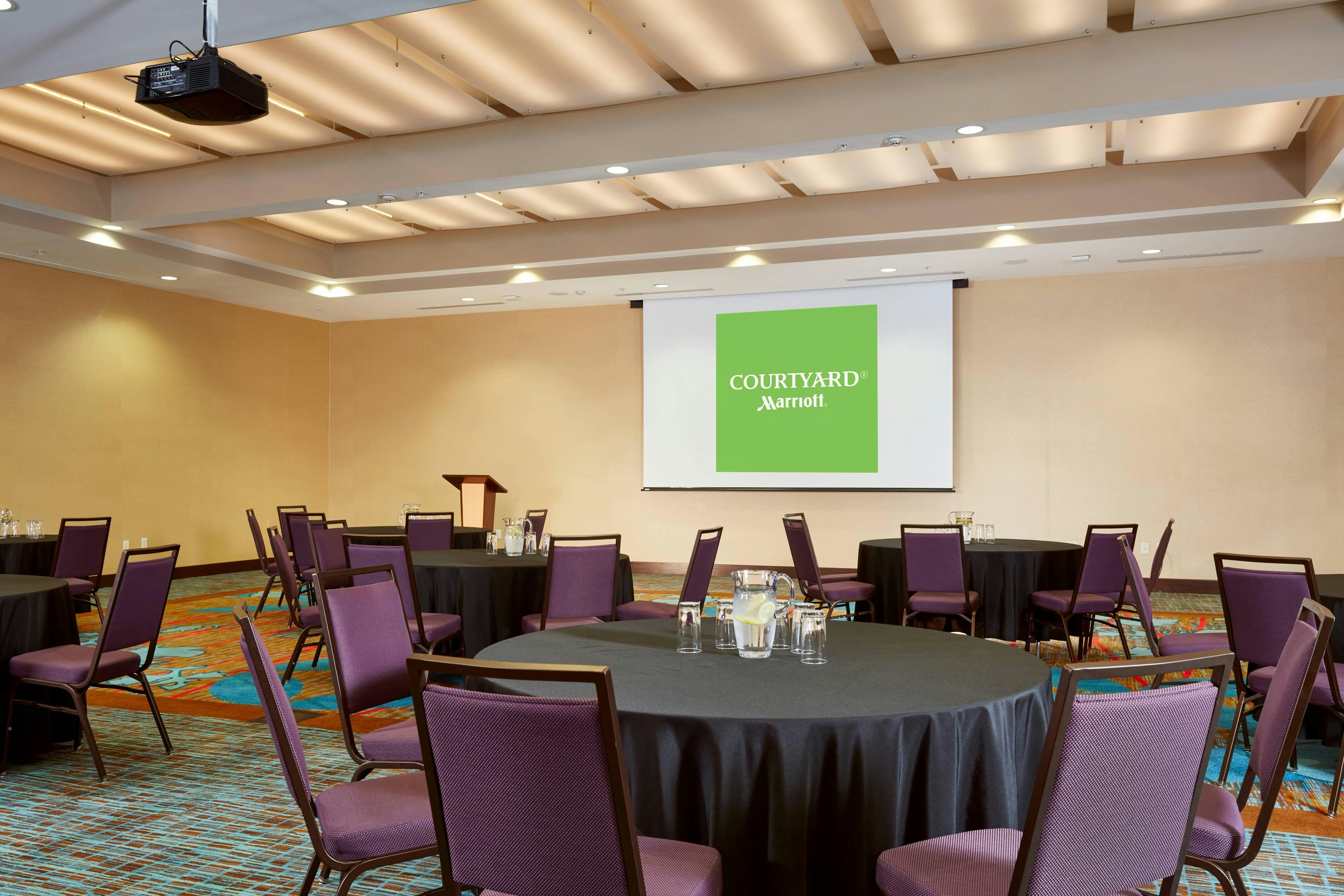 Courtyard by Marriott San Jose North/Silicon Valley 22/23