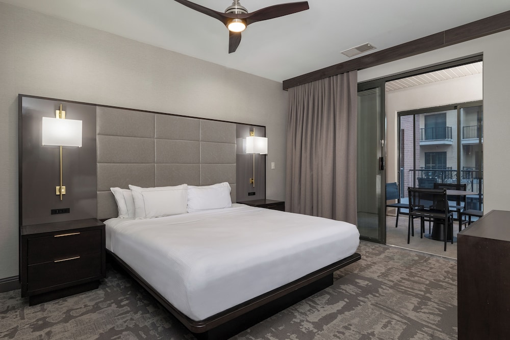 Condo, King Bed, Fountain View, Sofa